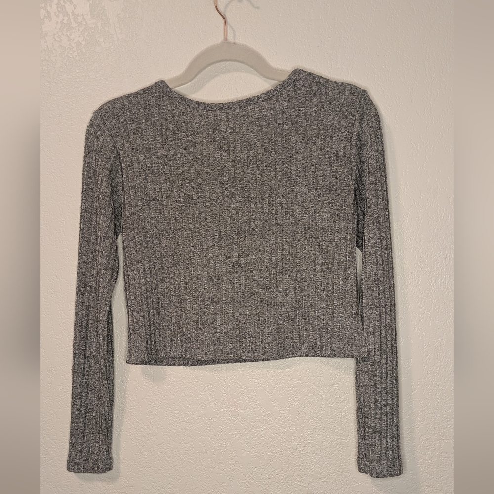 Gray Ribbed Long Sleeve Top - Picture 2 of 4